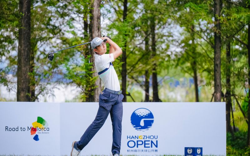 Excellence from seminar rooms to international greens